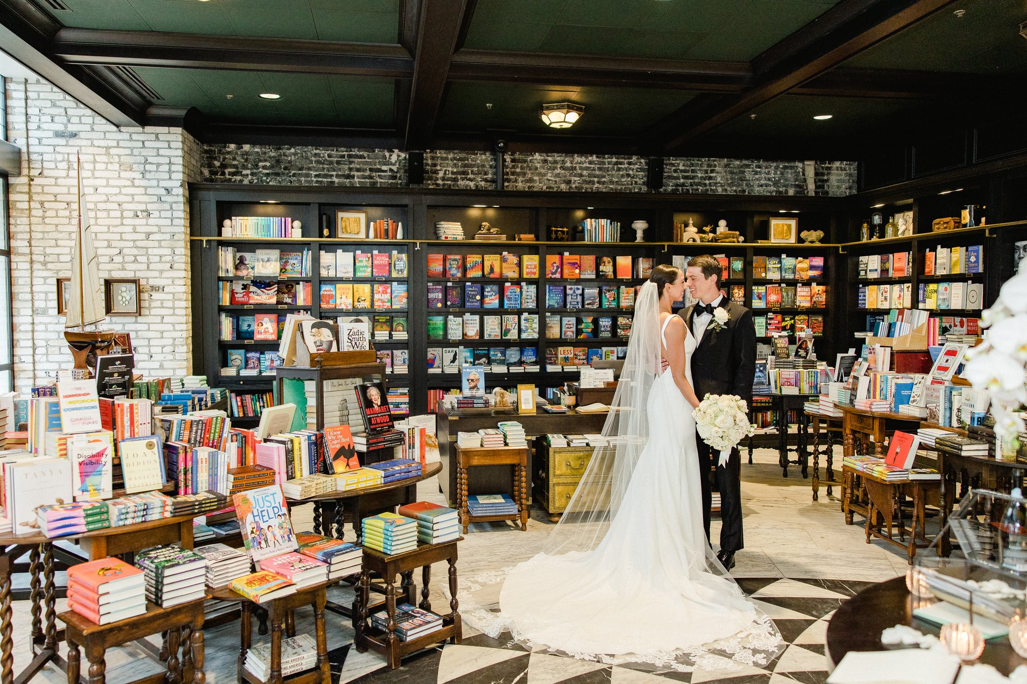 Oxford Exchange wedding — Tampa Bay wedding photographer Ailyn La Torre
