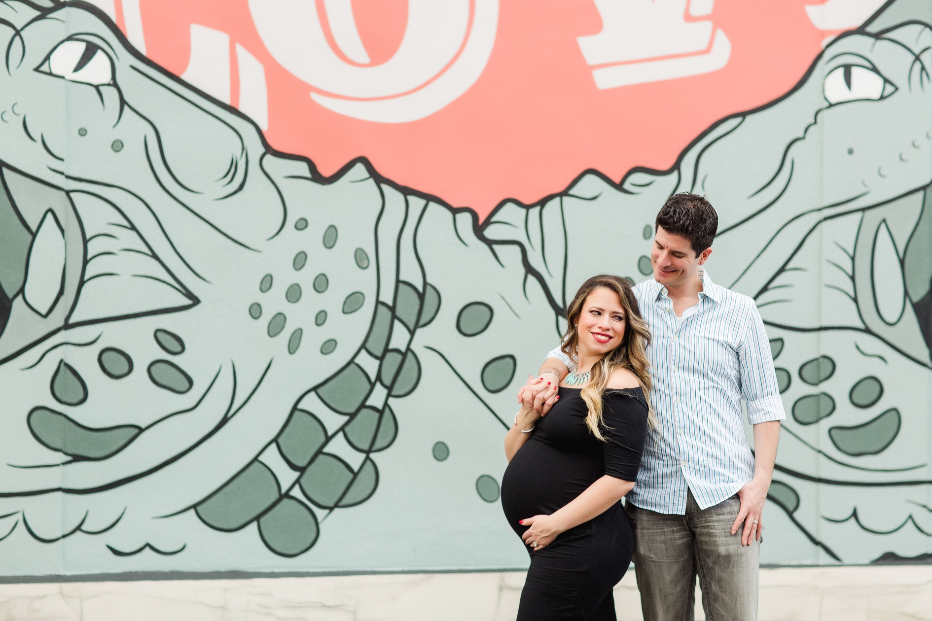 Downtown Tampa Maternity | © Ailyn La Torre Photography 2017