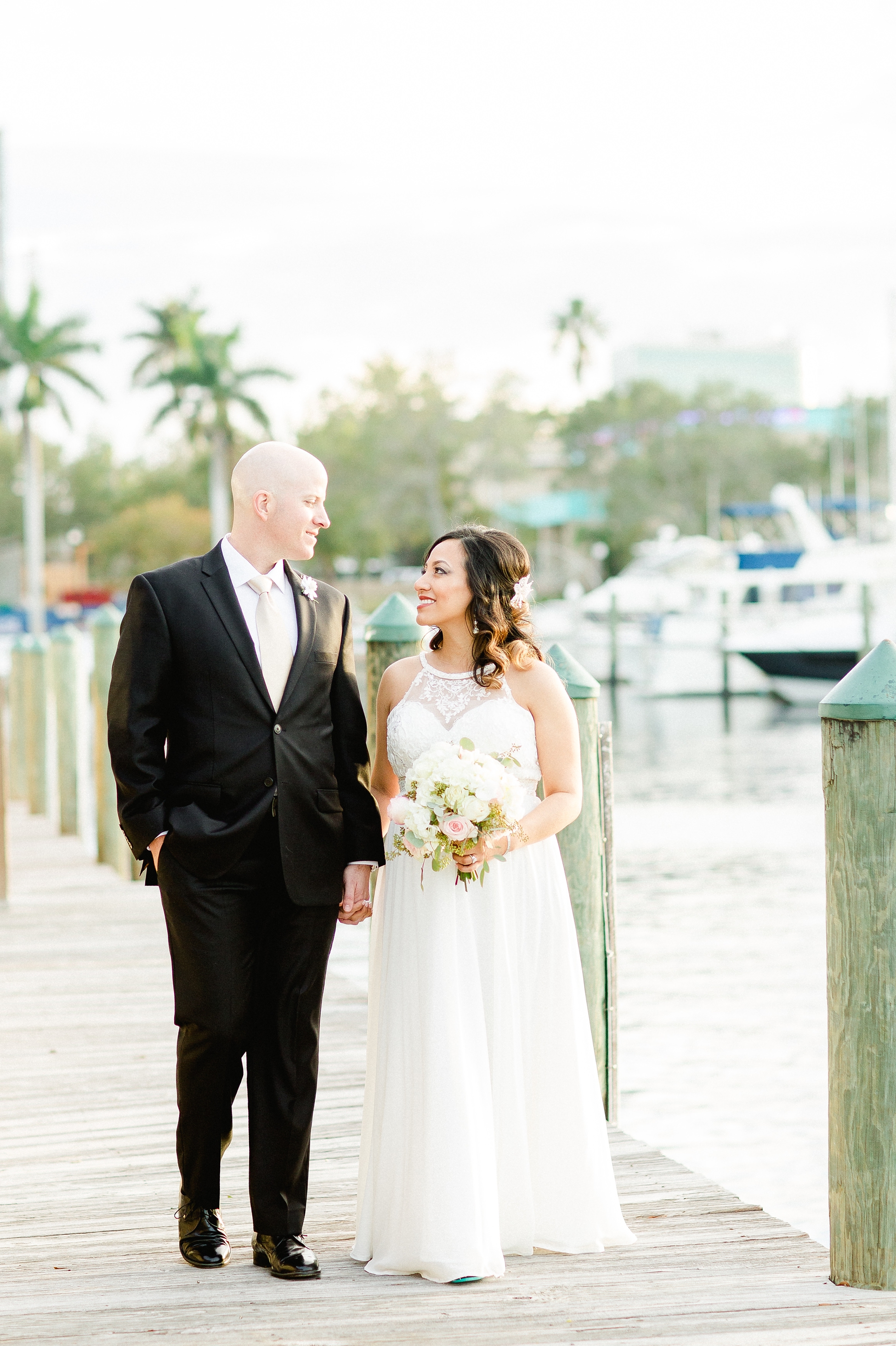 Pier 22 Wedding Ceremony | © Ailyn La Torre Photography 2017