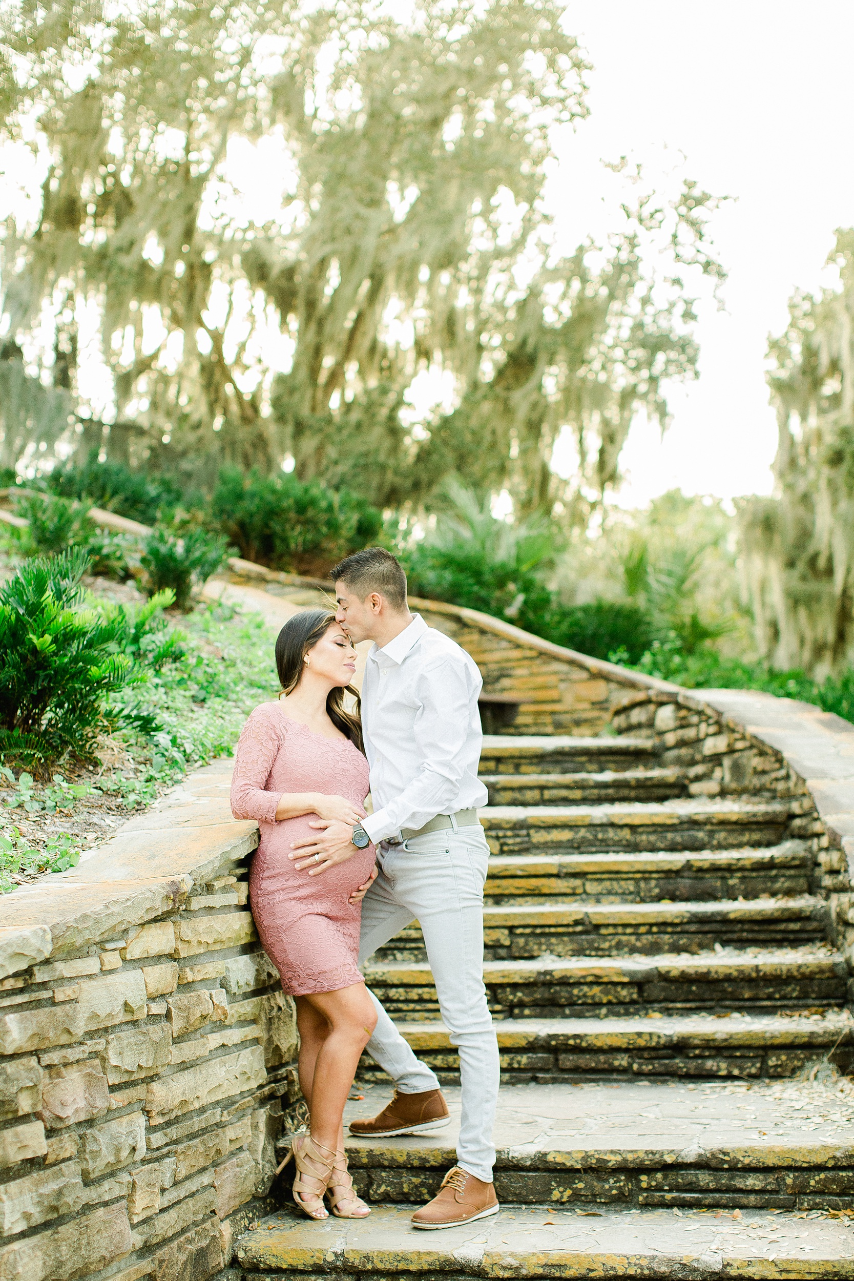 Tampa Maternity Photographer | © Ailyn La Torre Photography 2020