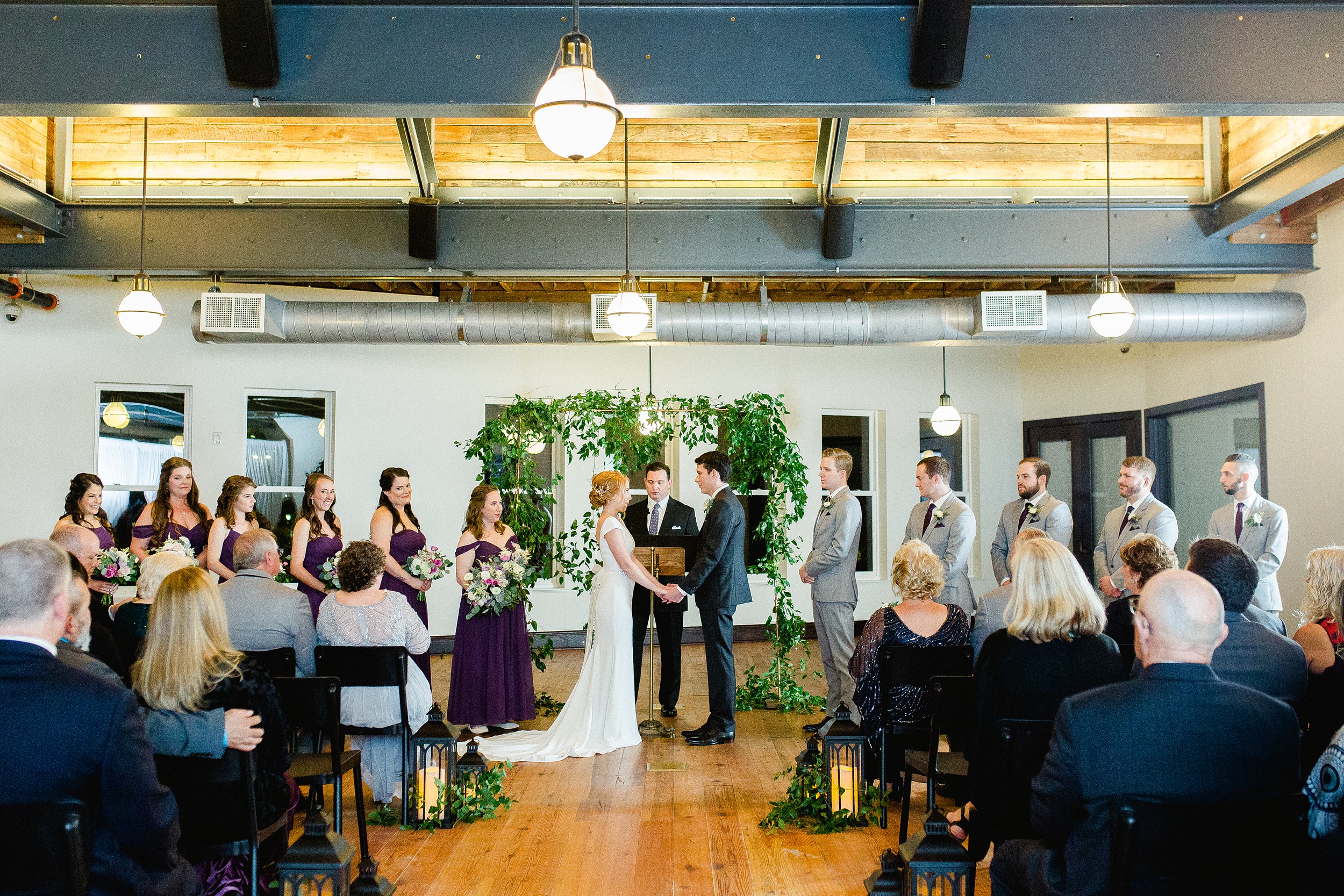 Oxford Exchange Wedding | © Ailyn La Torre Photography 2020