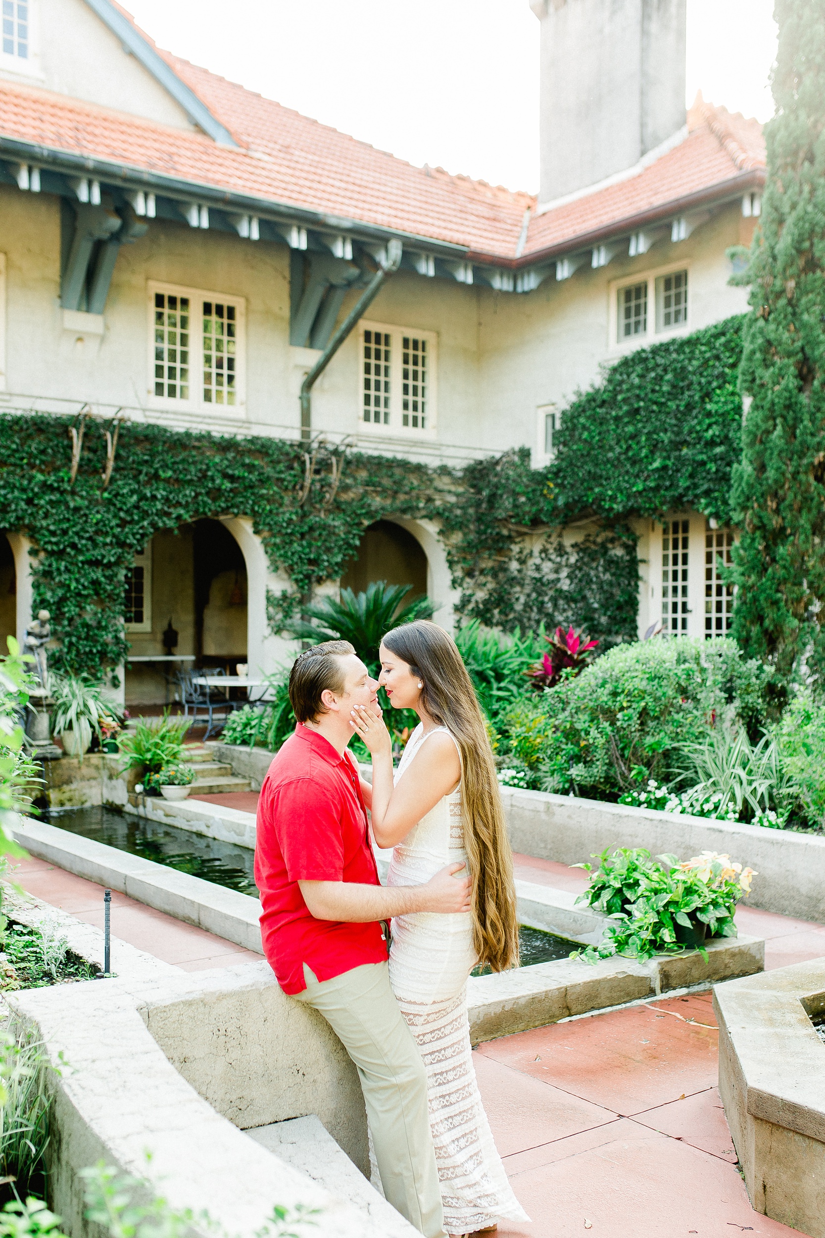 Sydonie Mansion Engagement | © Ailyn La Torre Photography 2020