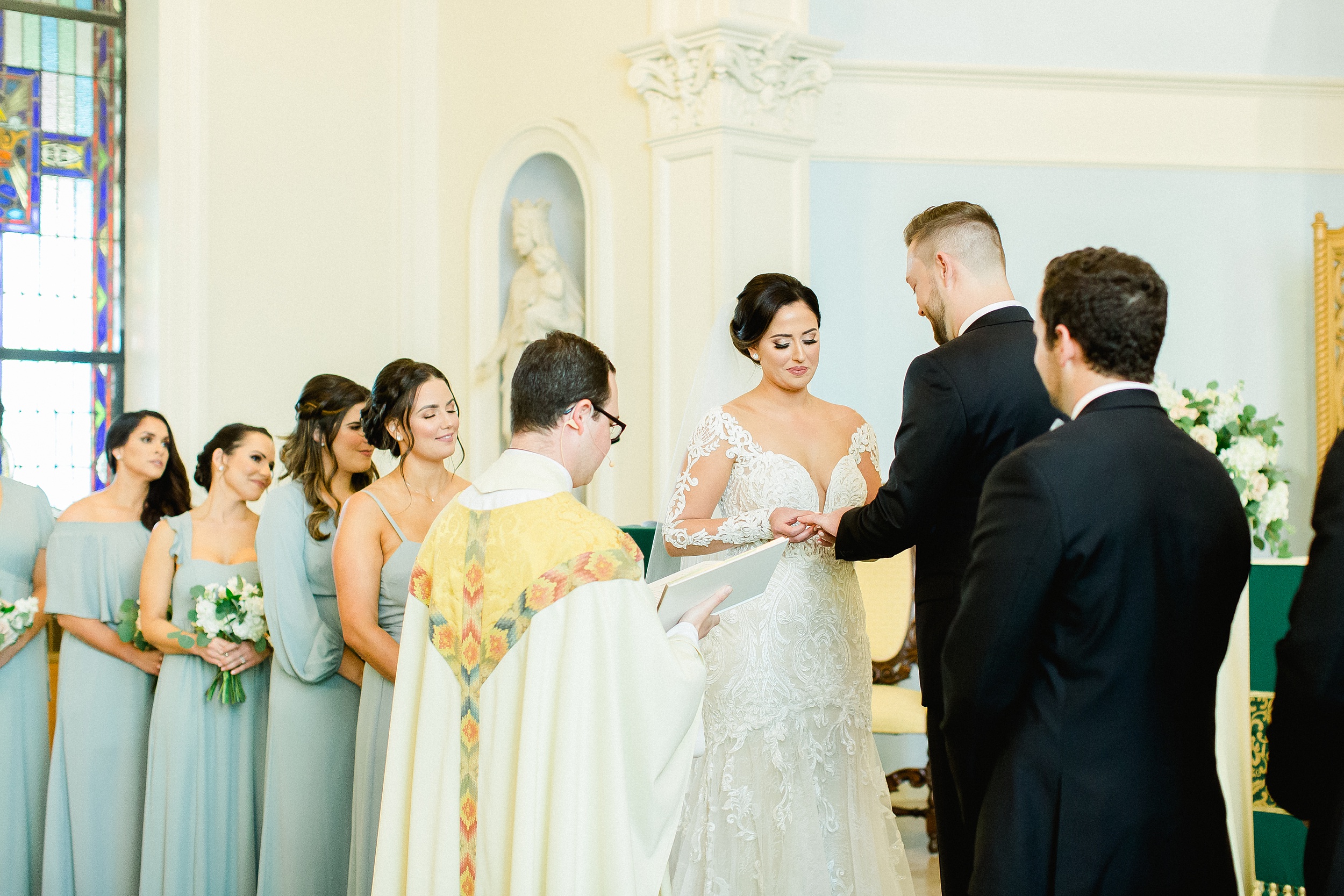 The Vault Wedding | © Ailyn La Torre Photography 2020