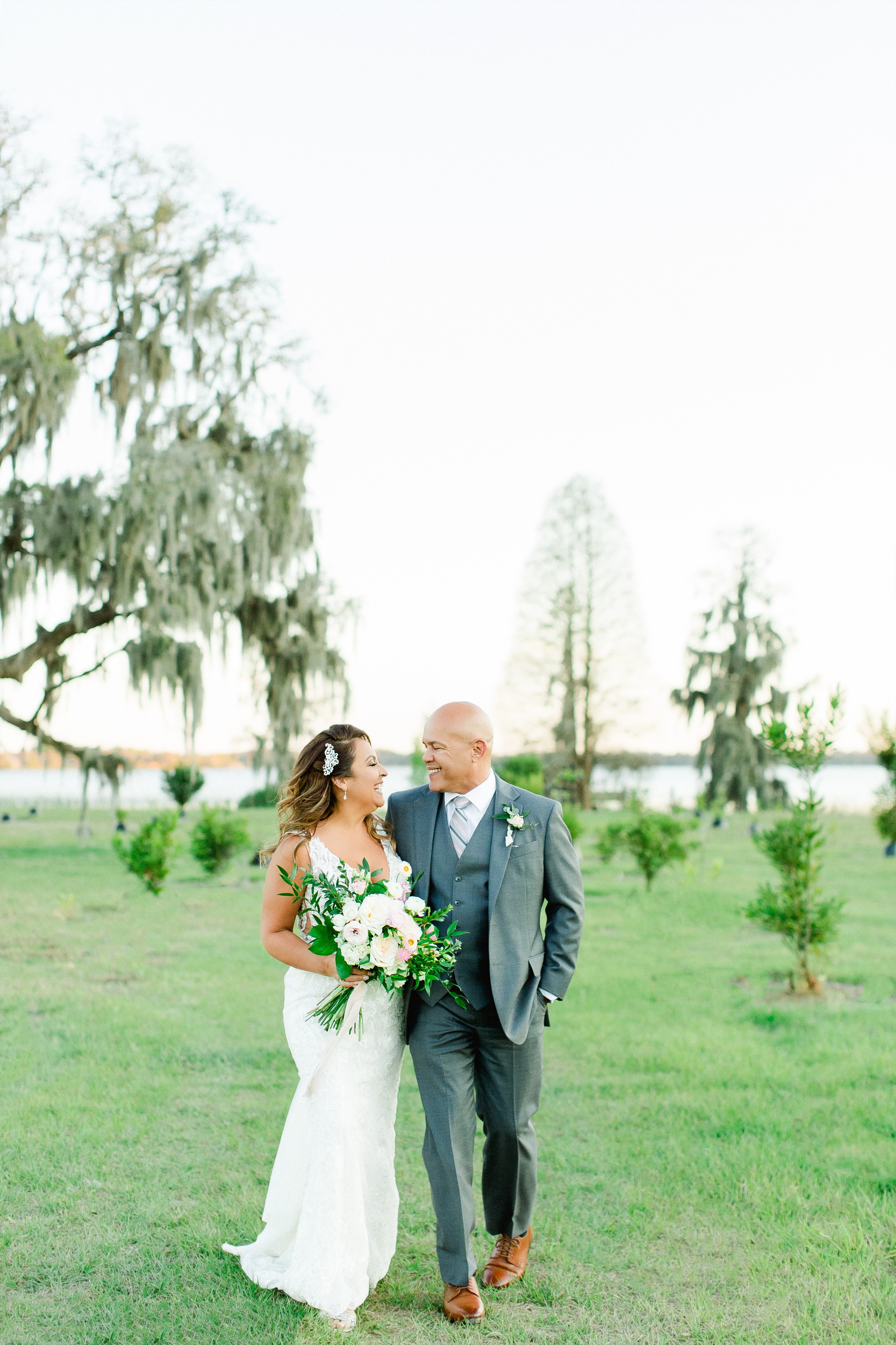 Tampa Wedding Photographer | © Ailyn La Torre Photography 2020
