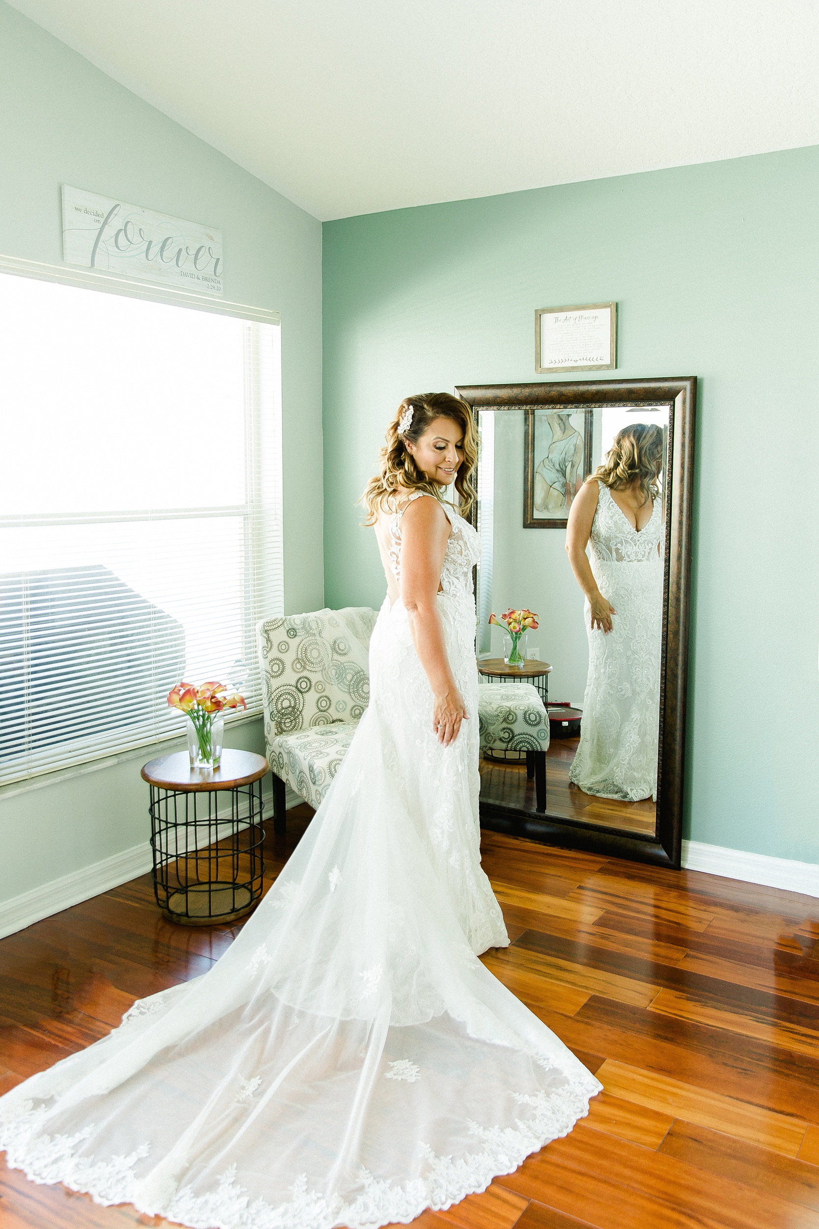 Tampa Wedding Photographer | © Ailyn La Torre Photography 2020
